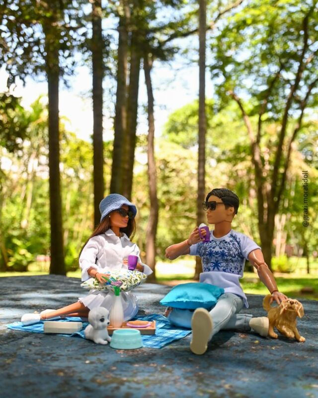 Um belo dia no parque..😍
.
.
.
#barbiegram #instabarbie #mundoemminiaturas #barbiebrasil #instaboneca #dollgram#instadoll #dolls #dollstagram #dollphotography #barbie #barbiestyle #barbiefashion #barbiedoll #bonecabarbie #barbiedobrasil #mattel #tumblrdoll